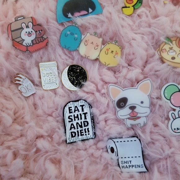 🔪🥦Awesome & Unique Mystery Pin Box - Picture 3 of 7